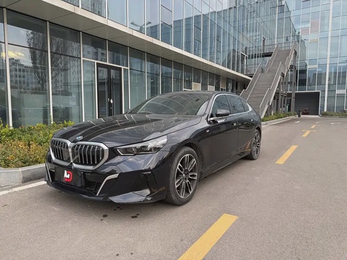 BMW 5 Series 2024