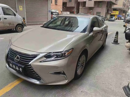 Lexus ES 2017