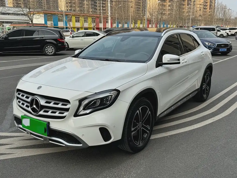 Mercedes-Benz GLA-Class