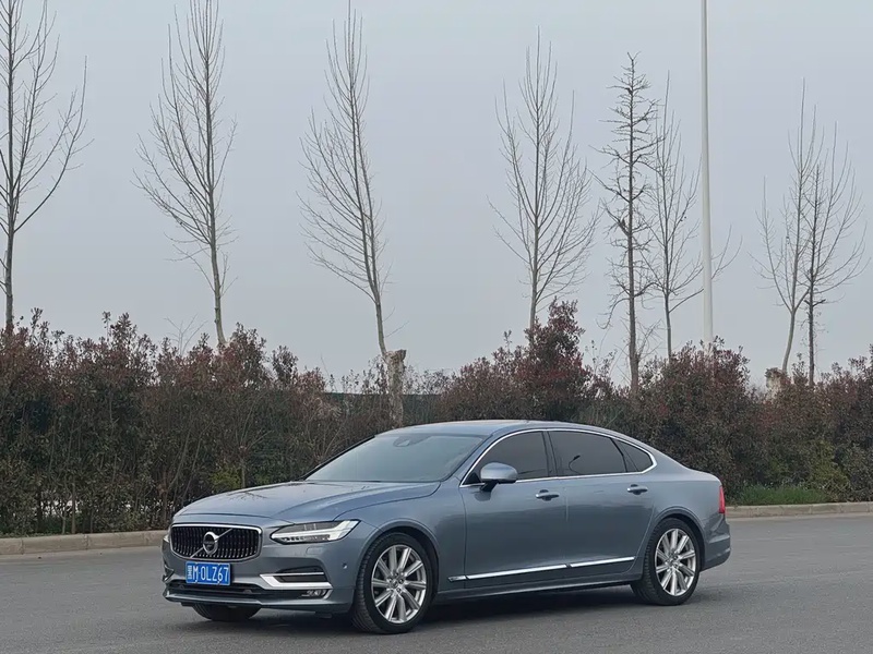 Volvo S90