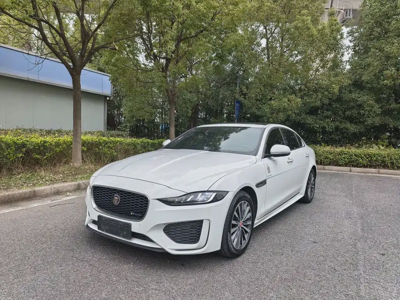 Jaguar XEL