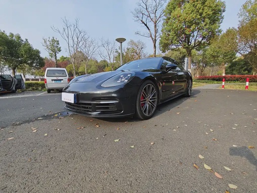 Porsche Panamera 2019