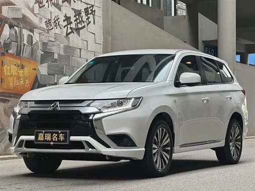 Mitsubishi Outlander 2023