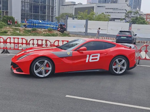 Ferrari F12 2013