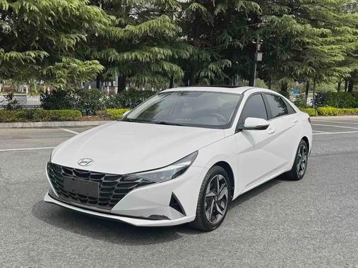 Hyundai Elantra 2022