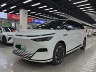 XPeng X9 2024