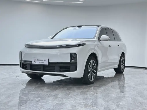 Li Auto L8 2025