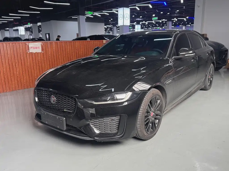 Jaguar XE