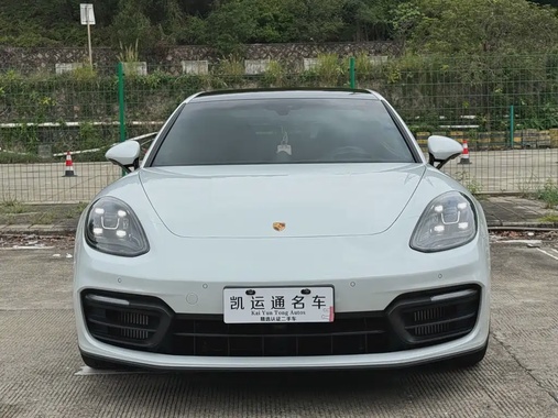 Porsche Panamera 2023