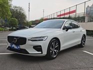 Volvo S60 2025