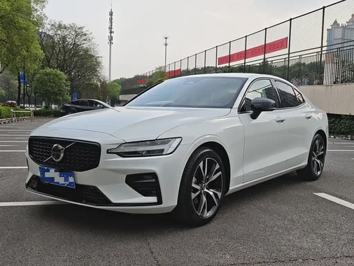 Volvo S60 2025