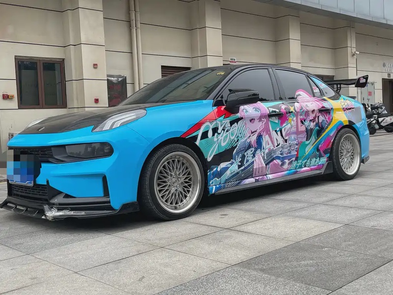 Lynk & Co 03