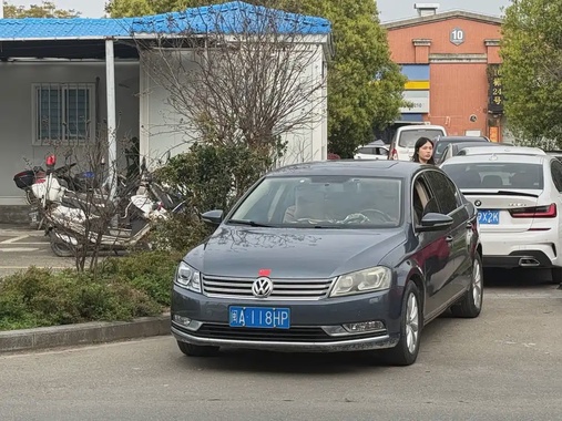 Volkswagen Magotan 2011