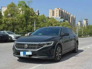 Volkswagen Passat 2025