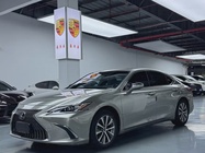 Lexus ES 2019
