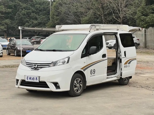 Nissan NV200 2017