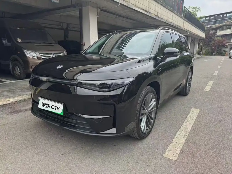 Leapmotor C16