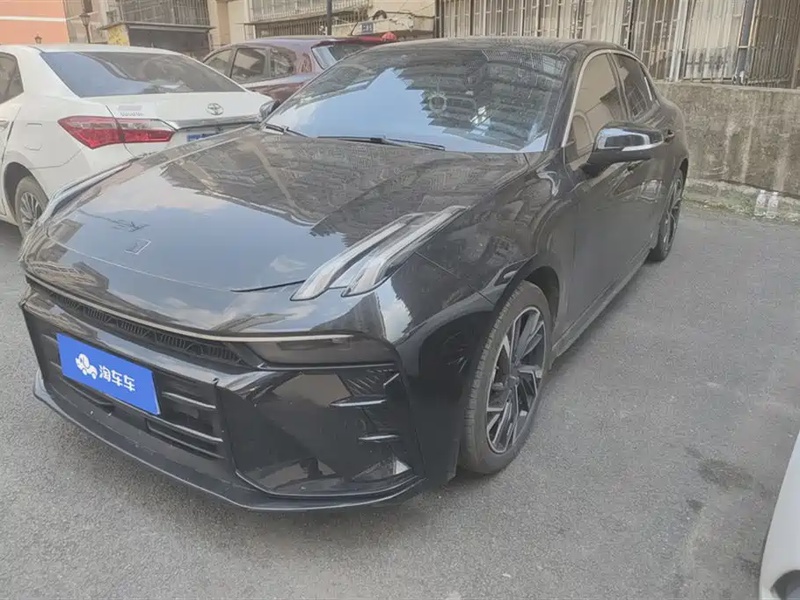 Lynk & Co 03