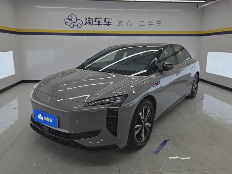 Hongqi EH7