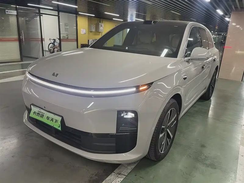 Li Auto L6