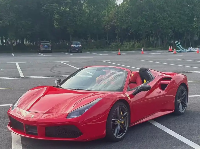 Ferrari 488