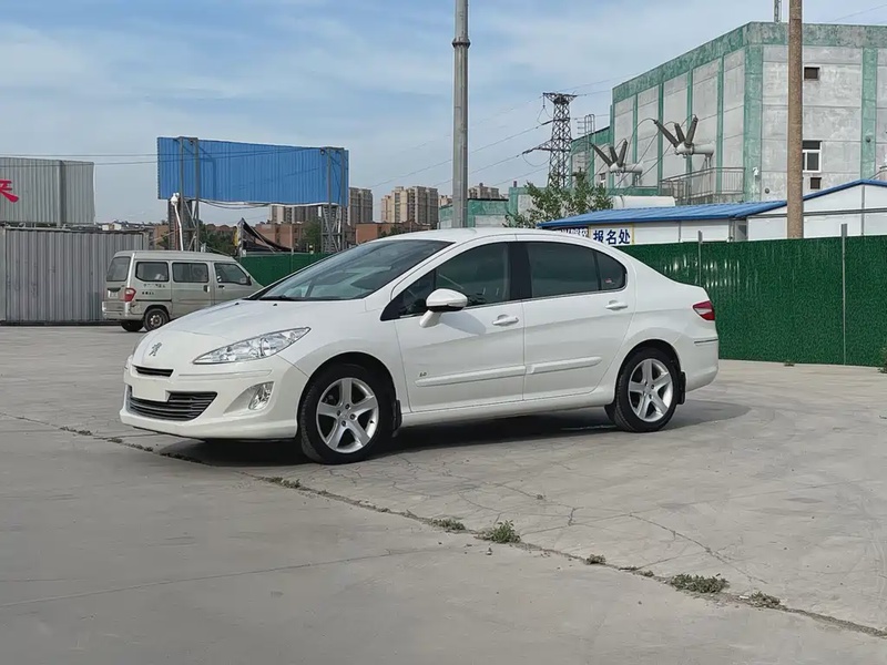 Peugeot 408