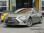 Lexus ES 2019