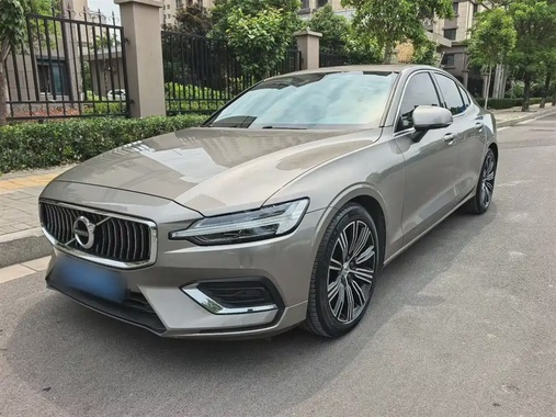 Volvo S60 2022
