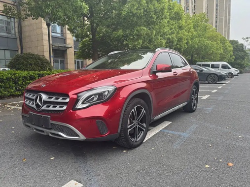 Mercedes-Benz GLA-Class 2018