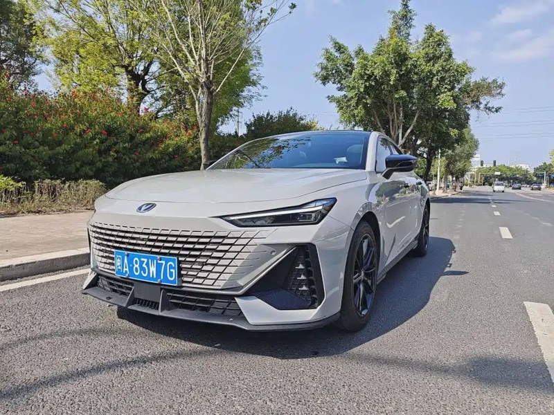 Changan UNI-V