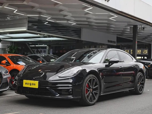 Porsche Panamera 2023