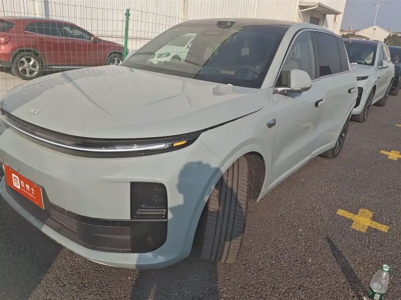 Li Auto L6