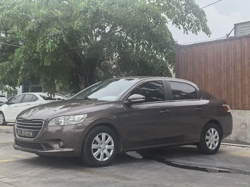 Peugeot 301