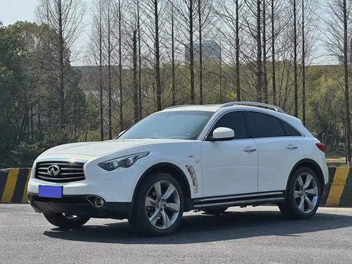 Infiniti QX70 2014