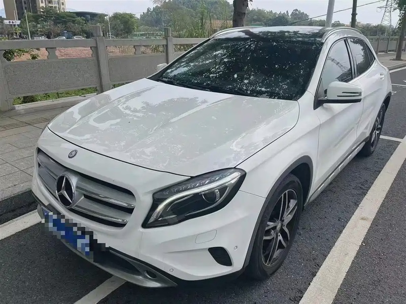 Mercedes-Benz GLA-Class