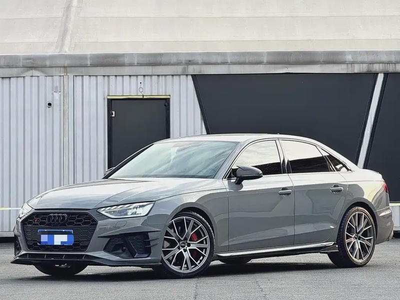 Audi S4