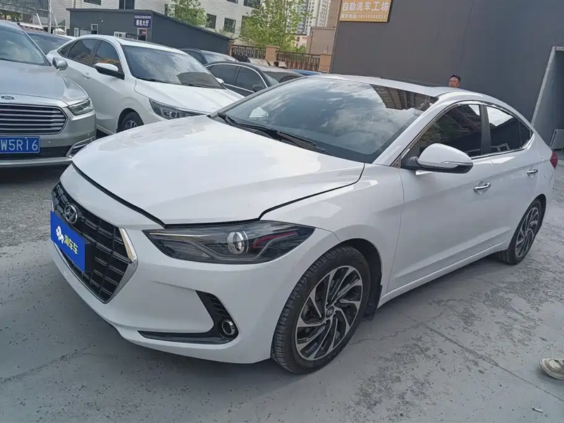 Hyundai Elantra