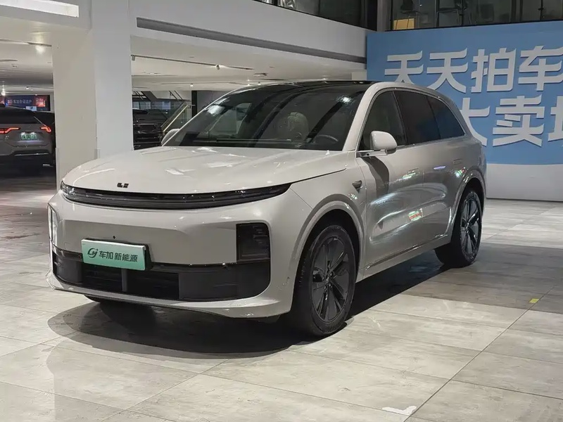 Li Auto L6