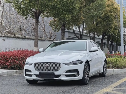 Jaguar XE 2021