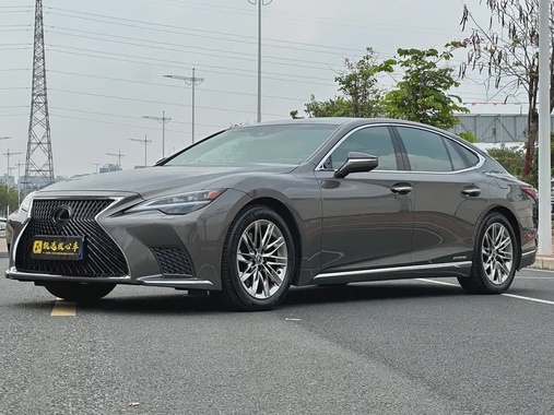 Lexus LS 2021