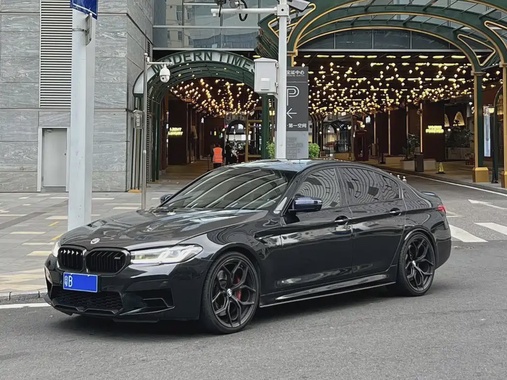 BMW M5 2021