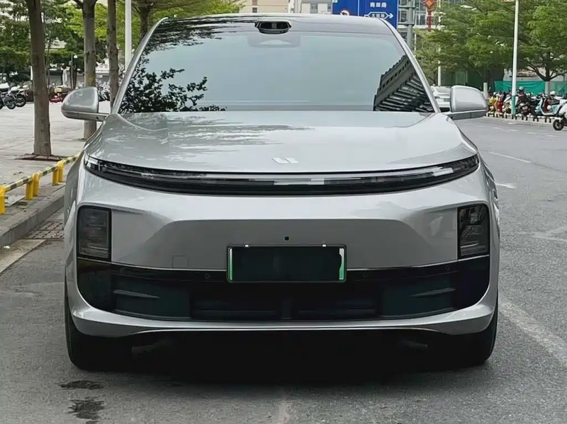 Li Auto L6