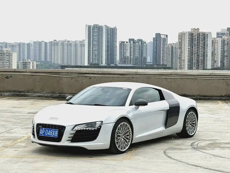 Audi R8