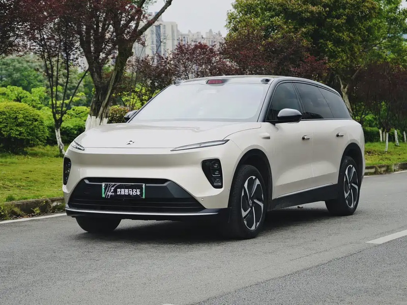 NIO ES8