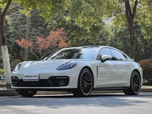 Porsche Panamera 2021