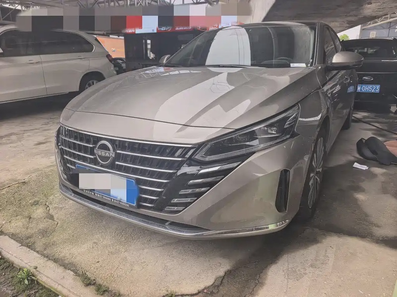 Nissan Teana