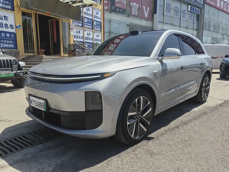 Li Auto L6