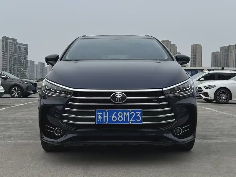 BYD MAX