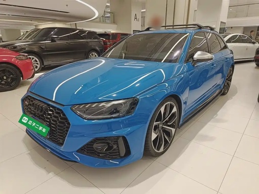 Audi RS4 2021