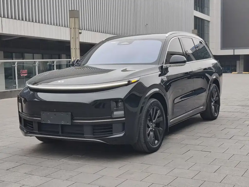 Li Auto L8